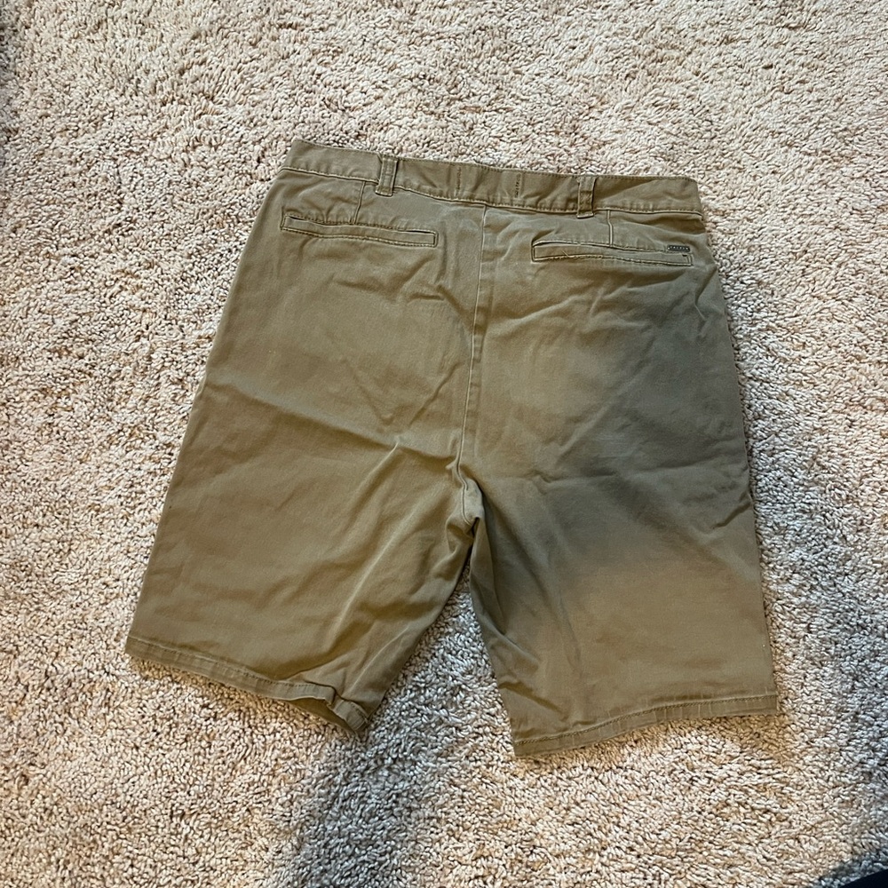 Men’s Shorts - Picture 2 of 2